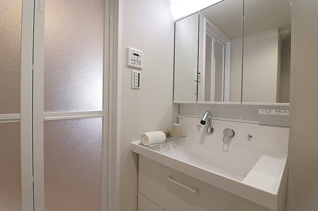 ユニ・アルス真田山南の独立洗面台