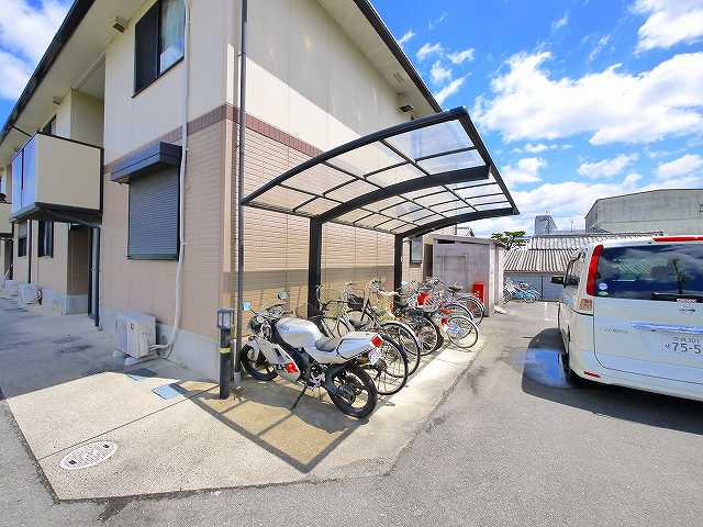 ファミールスギモトⅠのその他共用部分|自転車置き場です。
