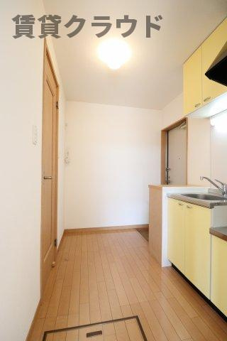 リブレア蘇我の玄関|収納もある玄関です