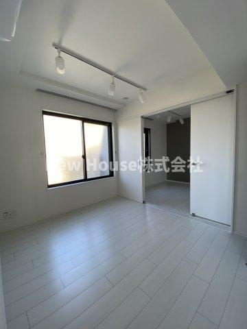 LUORE大山の洋室