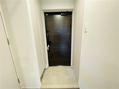 【玄関】 | SYFORME OMIYA | 101号室（A´type）のお写真です（カラータイプが異なる場合がございます）