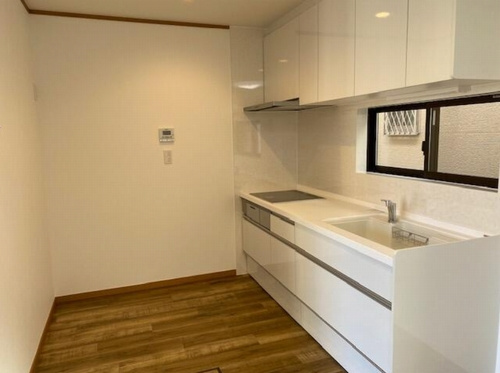 【キッチン】 | 【仲介手数料０円】茅ヶ崎市高田4丁目　中古一戸建て | 茅ヶ崎市高田4丁目　中古一戸建て