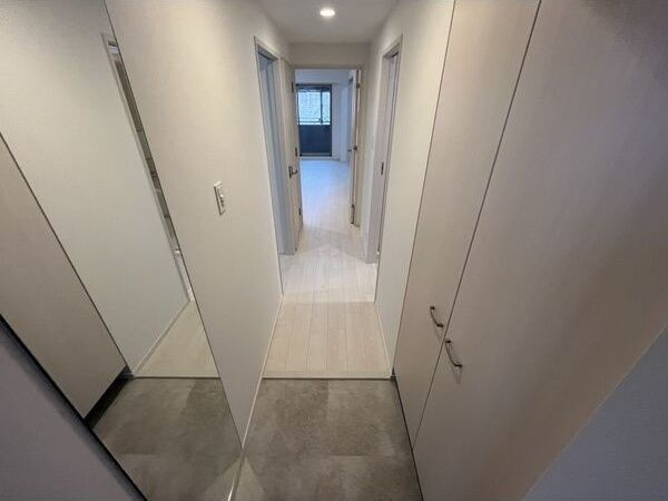 スプランディッドライズ新大阪ノースの玄関