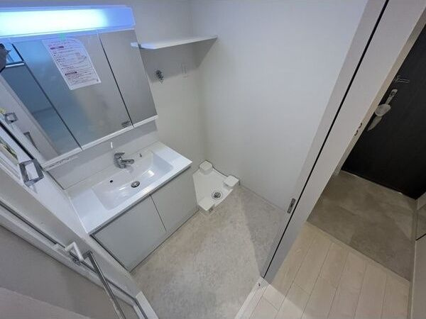 スプランディッドライズ新大阪ノースの洗面所