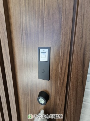 いろどりアイタウン那須塩原市西幸町の玄関|防犯性の高いカードキーです。