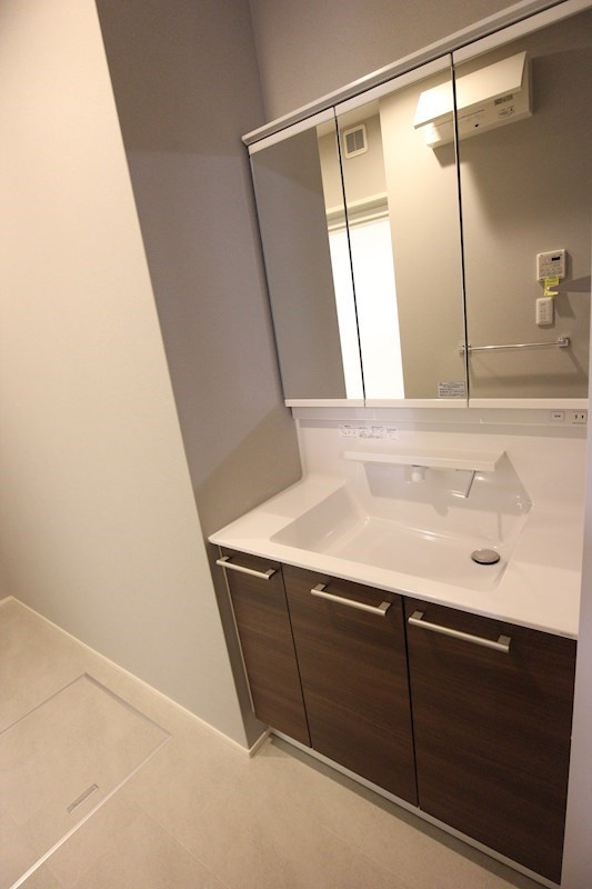 ナンバーアンフィニの洗面所