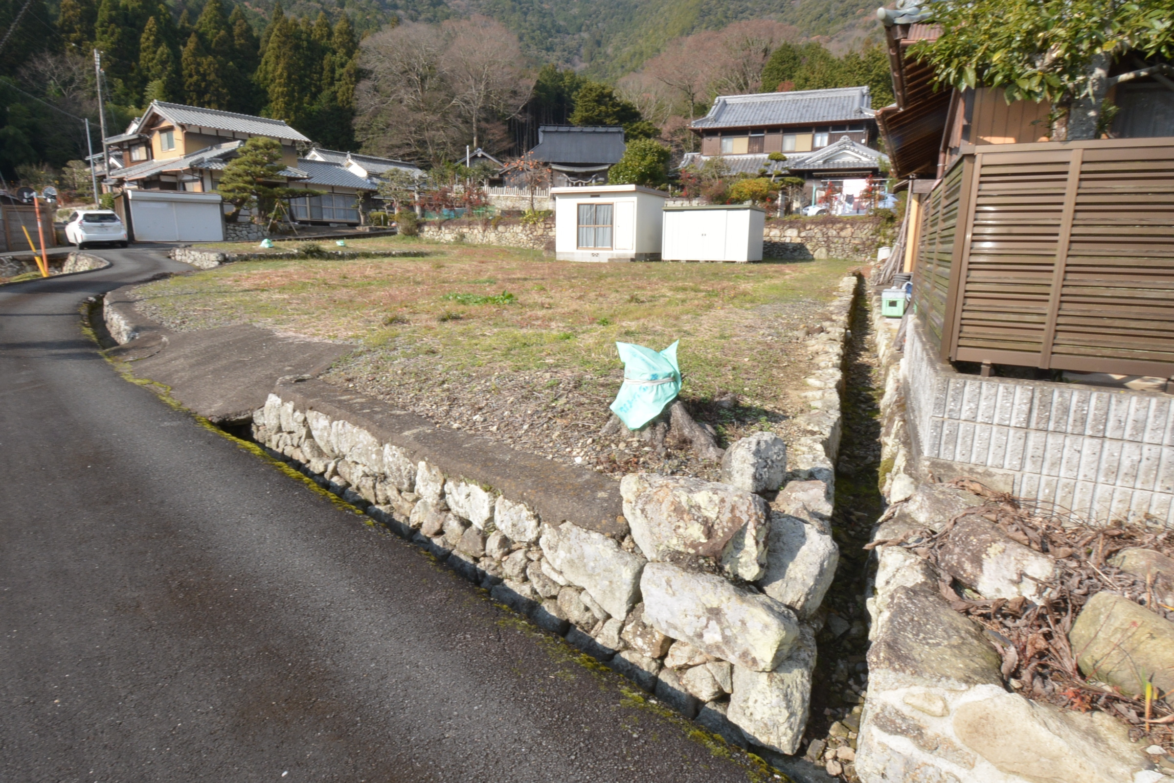 丹波市氷上町小野の売地の外観