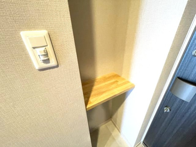 スプランディッド新大阪EASTの玄関