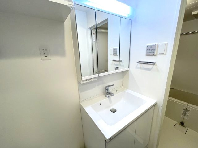 スプランディッド新大阪EASTの独立洗面台