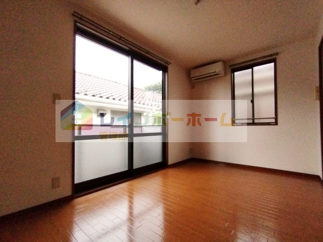 ディアス若葉の居間・リビング|201号室の画像となります。