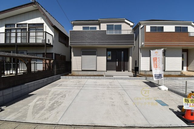 ハートフルタウン 　水戸市笠原町974番　Aの駐車場|並列駐車可能なカースペースを確保。毎日のお車の出し入れがストレスなく行えます！
内覧可能です。ご予約はHPから、またお電話でも、お気軽にどうぞ。