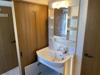 【値下げ】網走市駒場南２丁目４５番２０中古住宅の独立洗面台