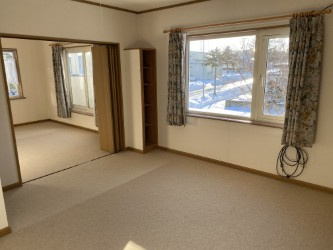 【値下げ】網走市駒場南２丁目４５番２０中古住宅の洋室