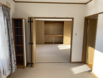 【値下げ】網走市駒場南２丁目４５番２０中古住宅の洋室
