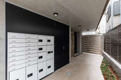 LEGALAND都立大学ANNEXのエントランス