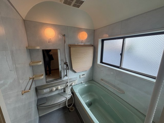 西七条市部町住居付き事務所の浴室