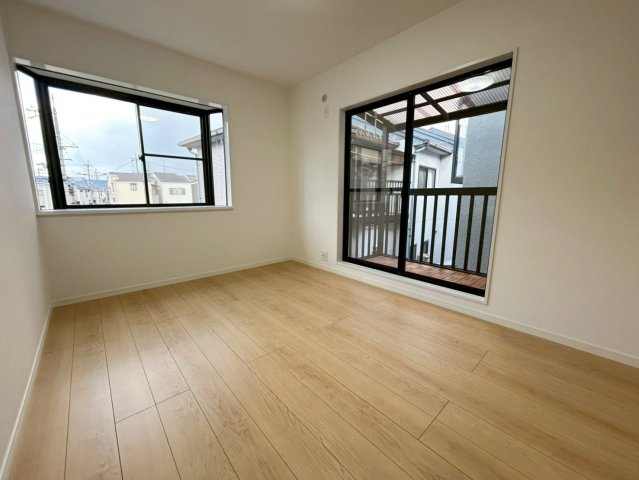 久我御旅町の洋室