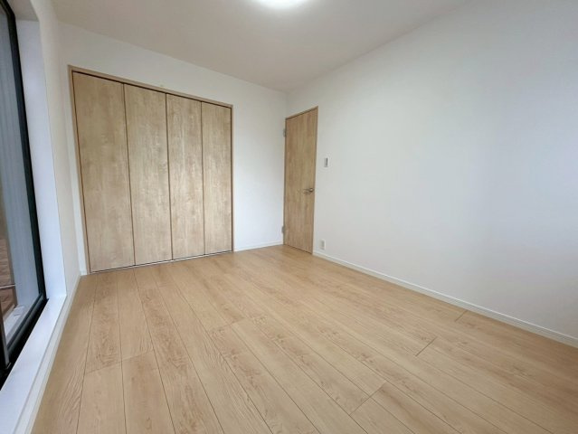 久我御旅町の洋室