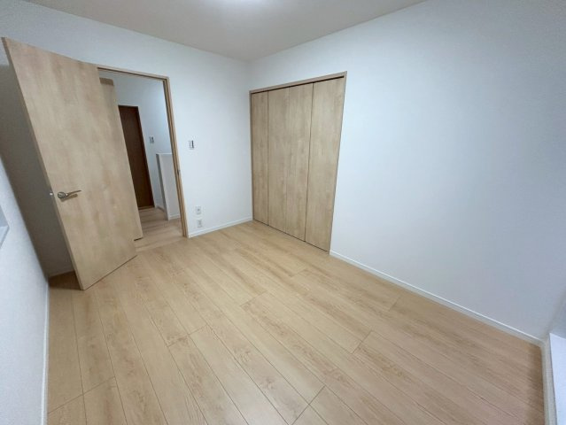 久我御旅町の洋室