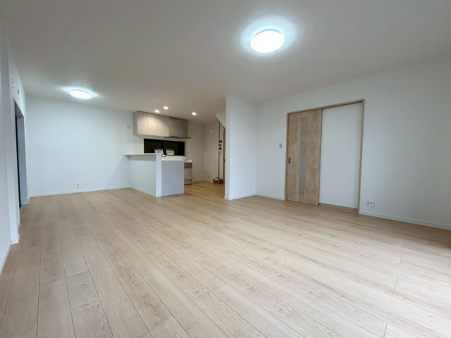 久我御旅町の居間・リビング