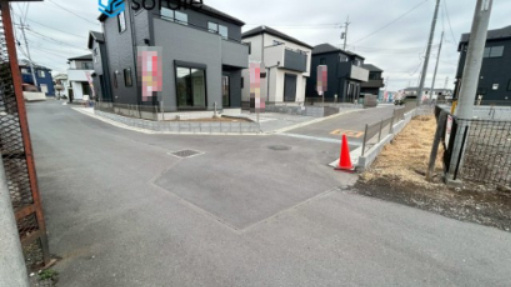飯能市双柳25期全14棟　新築戸建　グラファーレの前面道路含む現地写真|2/17　撮影