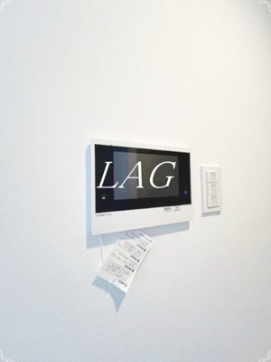 【セキュリティ】 | ヴァローレ松戸フィーロ | モニター付きインターホンです。