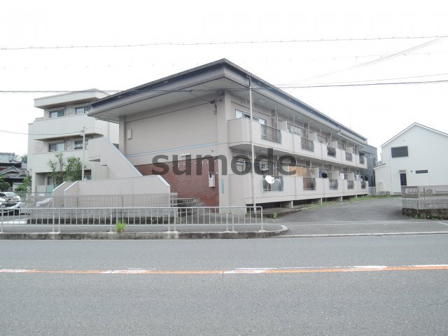 川上サニーハイツの外観