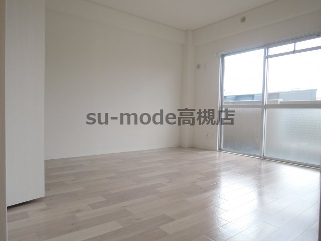 川上サニーハイツの居間・リビング