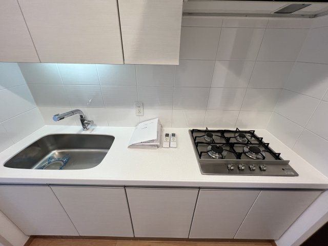 コンロ4つ使いやすいです。