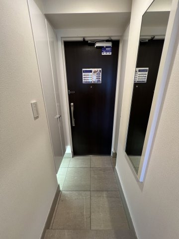 明るい玄関です。