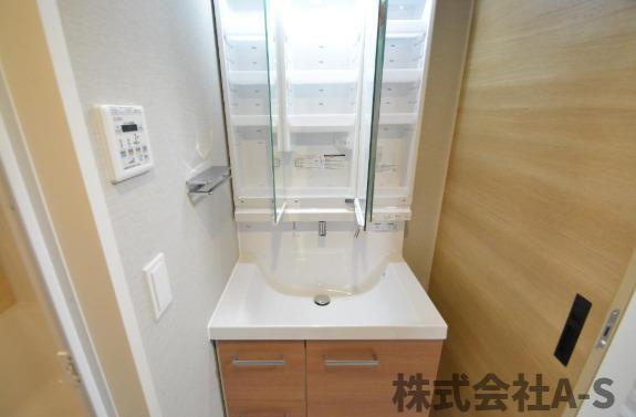 ＧＲＡＮＤ　ＥＳＰＯＩＲ　東桜の独立洗面台|同間取り画像使用
実際のお部屋と色などが異なる場合がございます。