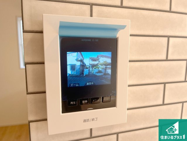 加古川市尾上町長田　新築一戸建ての防犯設備|カラーモニターインターホン！声だけでなく来訪者の姿や顔がモニターで確認できるので、小さなお子様がいらっしゃるご家庭でも安心できます！