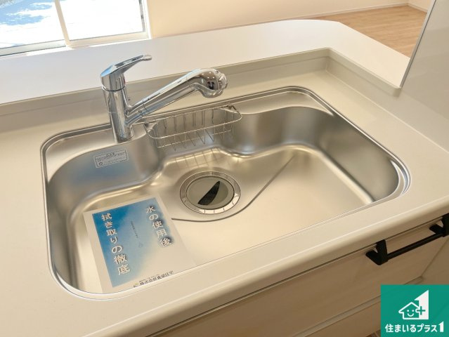 加古川市尾上町長田　新築一戸建ての設備|蛇口の先端に浄水器を内蔵しています！原水と浄水、お湯と冷水、シャワーの切替えがワンタッチなので用途によって使い分けられます。