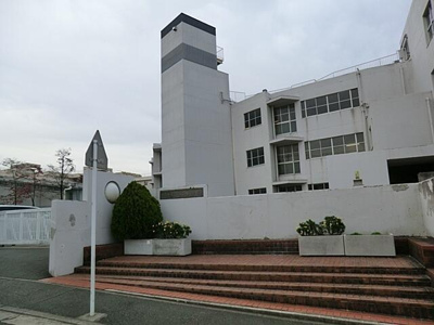  | 横浜市立川和中学校まで1,800m 
