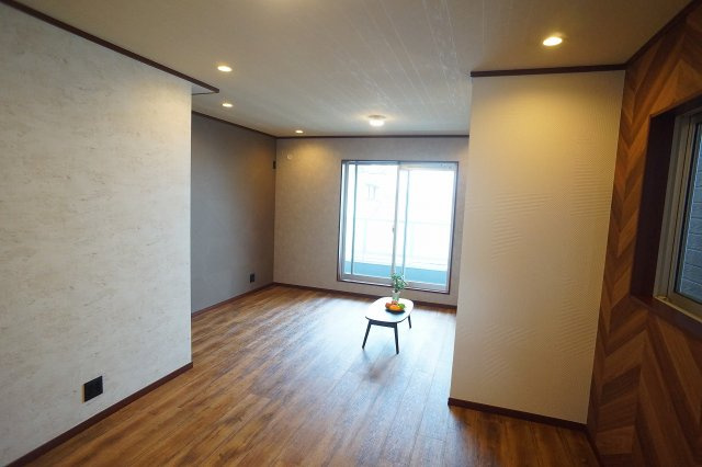 【居間・リビング】 | 東大阪市花園西町1丁目 | 【LDK：17帖】