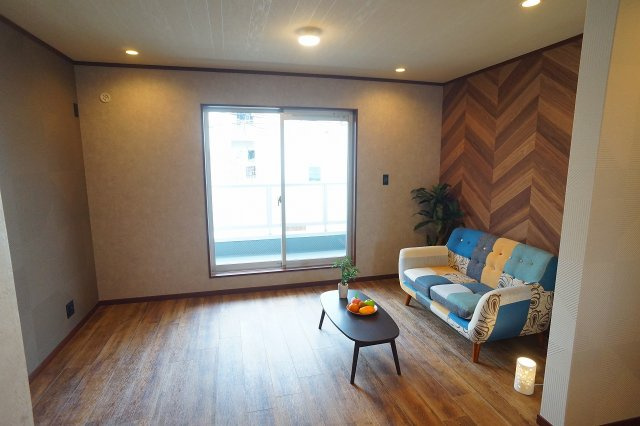 【居間・リビング】 | 東大阪市花園西町1丁目 | 【LDK：17帖】