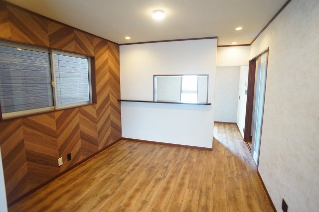 【居間・リビング】 | 東大阪市花園西町1丁目 | 【LDK：17帖】