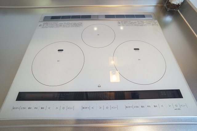 【キッチン】 | 東大阪市花園西町1丁目 | お掃除楽々IHクッキングヒーターです☆