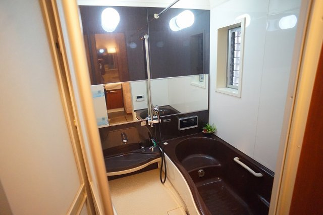 【浴室】 | 東大阪市花園西町1丁目 | ユニットバス特殊塗装済み☆浴室乾燥機完備です☆