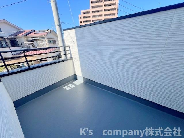 藤沢市辻堂元町2丁目　新築戸建　A号棟のバルコニー|ワイドバルコニー☆使い方自由自在でDIYの作業スペースなどにもご活用いただけます◇