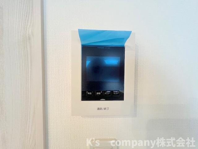 藤沢市辻堂元町2丁目　新築戸建　A号棟のセキュリティ|訪問者の顔が確認できるモニター付きインターフォン☆