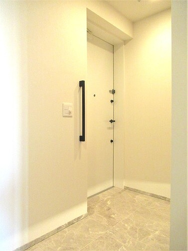 ブランズ渋谷桜丘の玄関|部屋の廊下から見た玄関