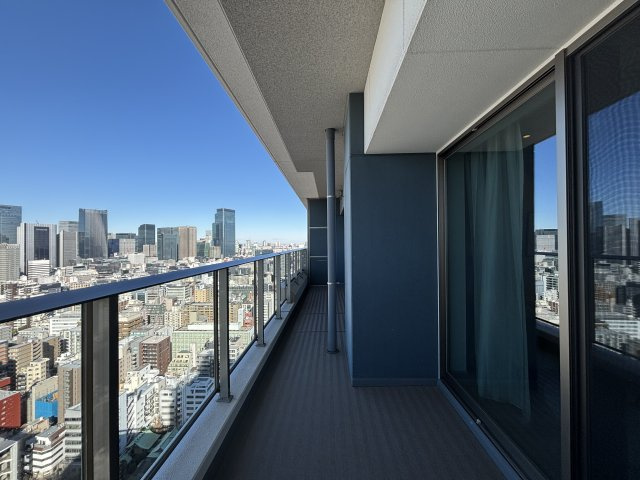 パークシティ中央湊ザタワーのバルコニー