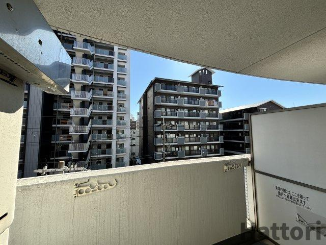 ルクレ新大阪レジデンスのバルコニー