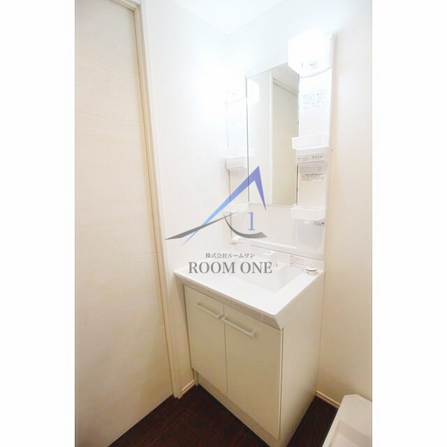 サンフォレスタ文京大塚の洗面所|独立洗面台です。