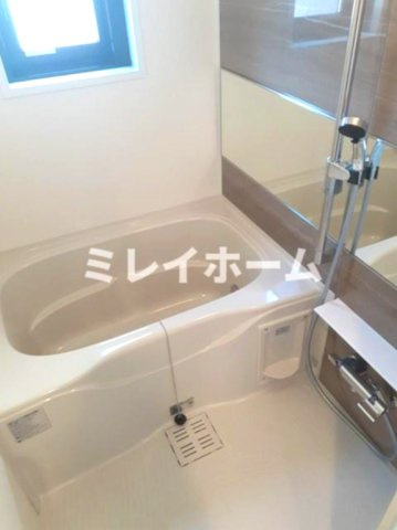 ウエストシックスの浴室