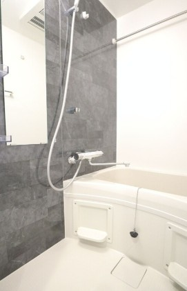 エクセラン南浦和の浴室