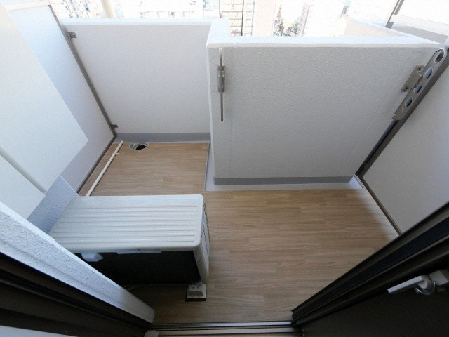 セレニテ難波プリエのバルコニー