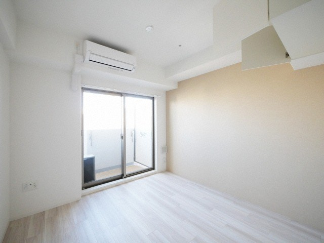 セレニテ難波プリエの居間・リビング