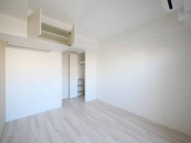 セレニテ難波プリエの居間・リビング